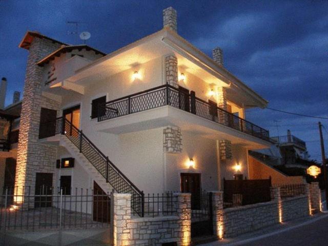 Giogarakis Suites Eleonas Exterior photo